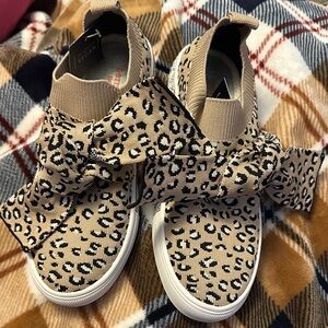 bernie mev. Tan Leopard Print Kids Sneakers NWB 39/8w